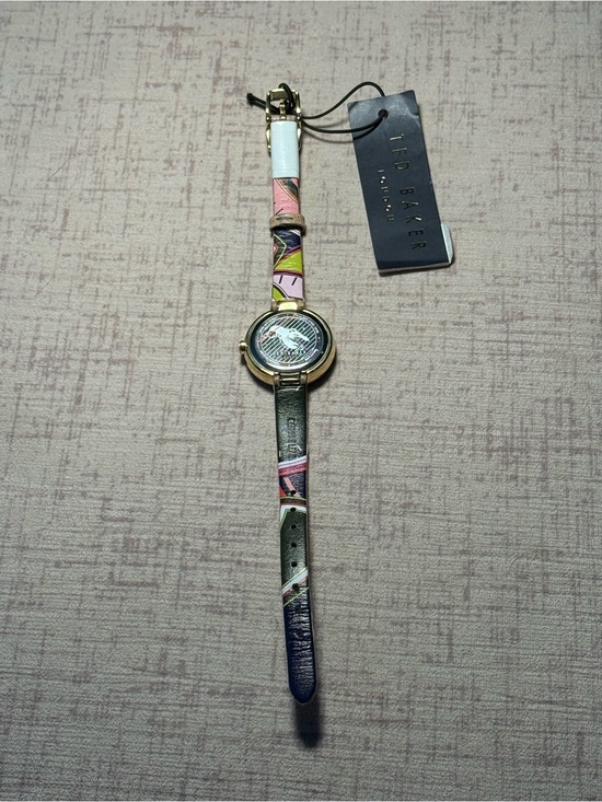 Ted Baker Gold-Tone Case Watch with Tan Leather Strap and Navy Travel Pouch main image 9